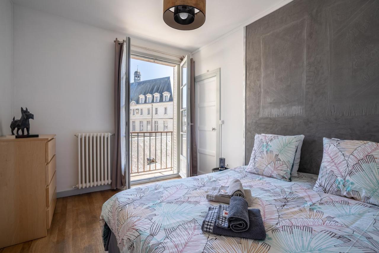 SUPERLOGIS Chez L'Alysse ☆☆☆ HYPERCENTRE BLOIS Apartman Kültér fotó